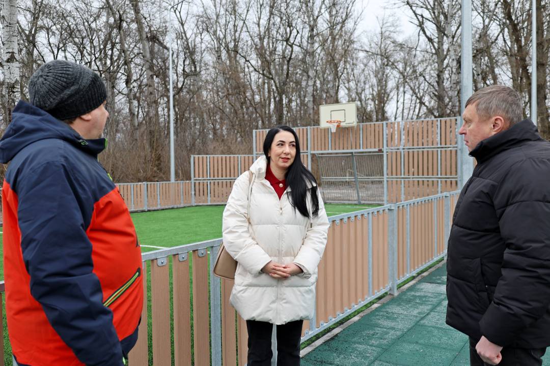 Мультиспортивну арену з тренажерами встановлено в Чернігові завдяки міжнародному партнерству