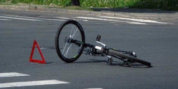 На Чернігівщині водій легковика наїхав на велосипедистку