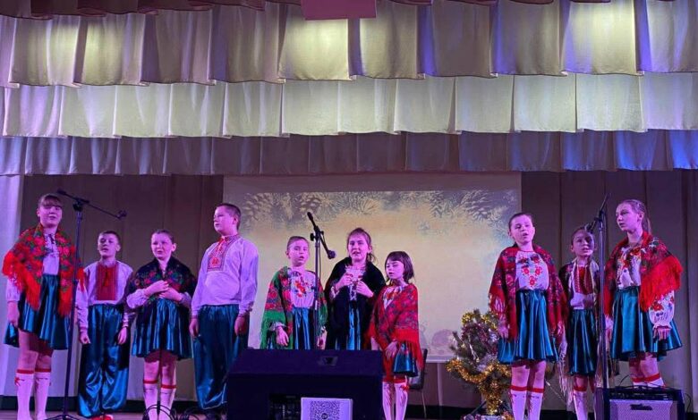 Новорічний карнавал та одне бажання на всіх: різдвяно-новорічні традиції Кіптівської громади (Фото)