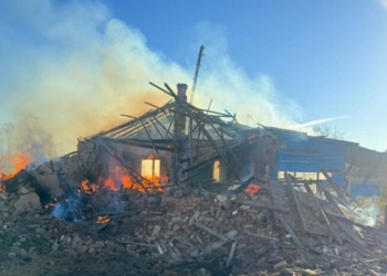 Окупанти завдали ударів по Корюківському та Новгород-Сіверському районах (Фото) Окупанти завдали ударів по Корюківському та Новгород-Сіверському районах (Фото)