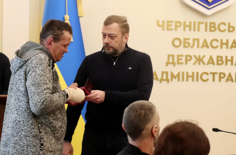 Ордени та почесні звання: одинадцятьох жителів Чернігівщини відзначили державними нагородами