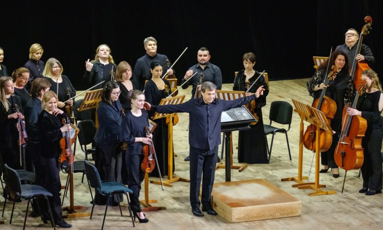 Передноворічна струнна музика лунала у філармонійному центрі