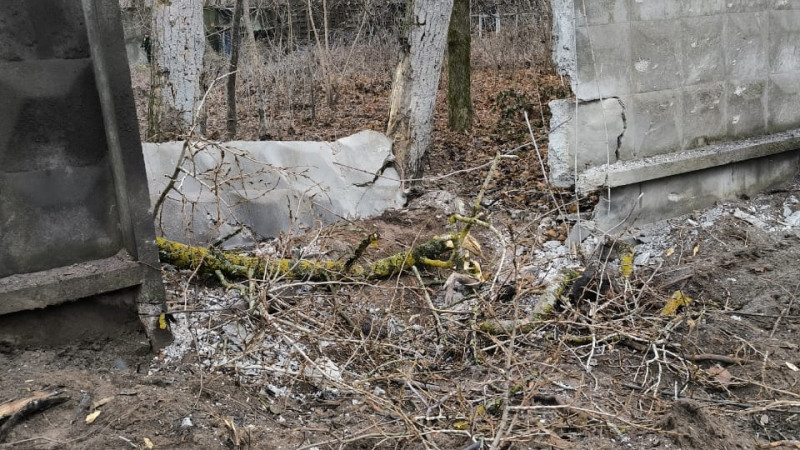 Поблизу Чернігова впав безпілотник: пошкоджено приватний будинок (Фотофакт)