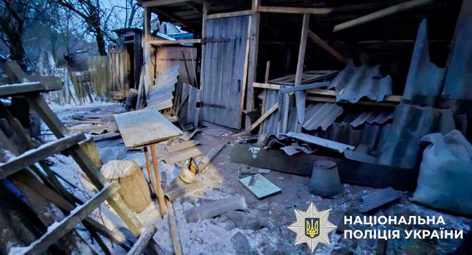 Поранень зазнала 77-річна жінка: окупанти били по Батуринській громаді (Фото)