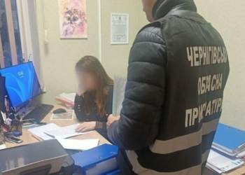 Посадовиця міськради на Чернігівщині закупила монолітні укриття дорожче на 700 тисяч гривень за ринкову ціну