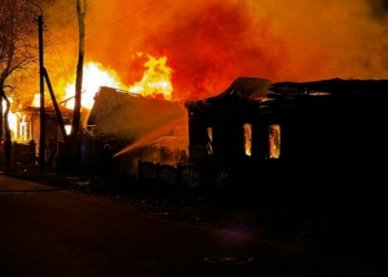 російські війська вдарили по відділу поліції та будинках у Новгороді-Сіверському російські війська вдарили по відділу поліції та будинках у Новгороді-Сіверському