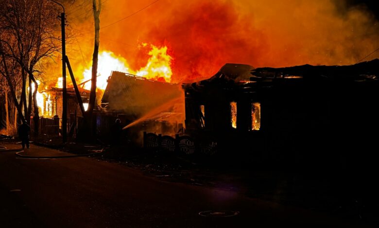 російські війська вдарили по відділу поліції та будинках у Новгороді-Сіверському