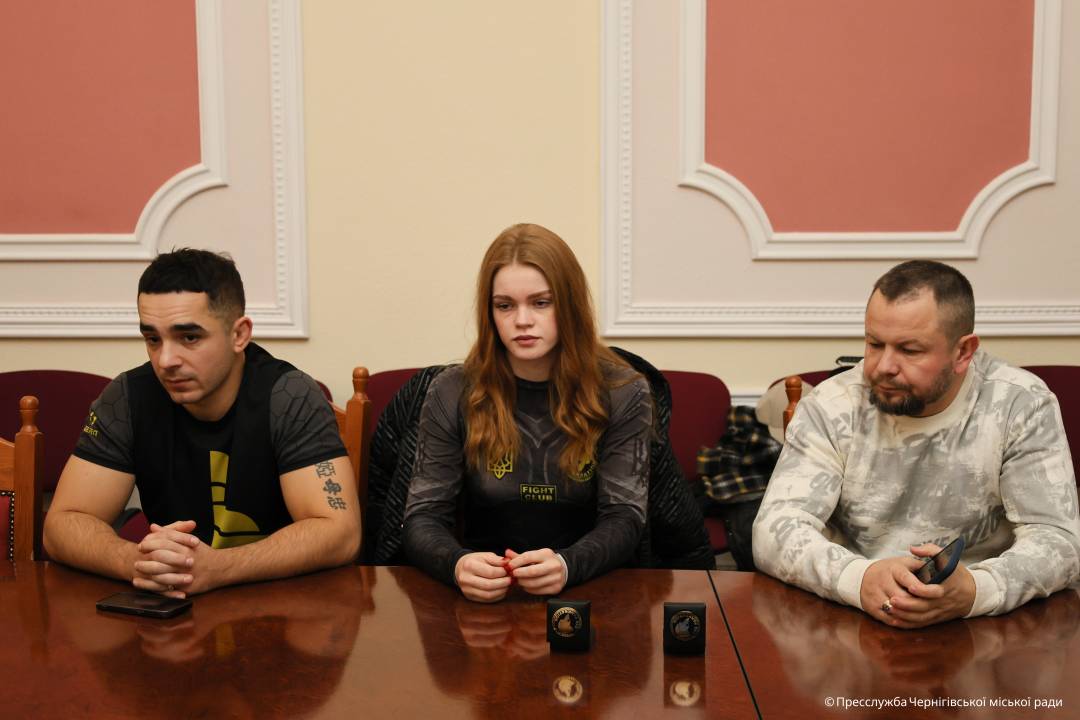 У Чернігові кращим спортсменам та їх тренерам вручили грошові винагороди за досягнення на міжнародних змаганнях