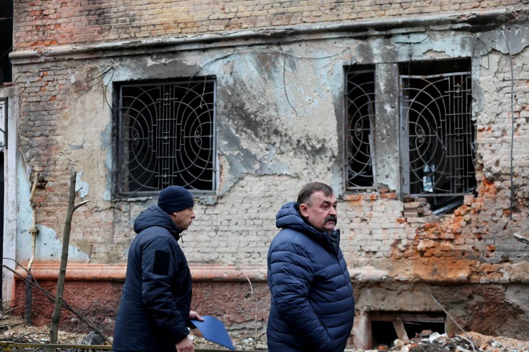 У Чернігові триває ліквідація наслідків нічної атаки безпілотником