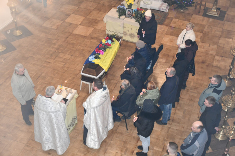 У громаді на Чернігівщині провели в останню путь загиблого воїна