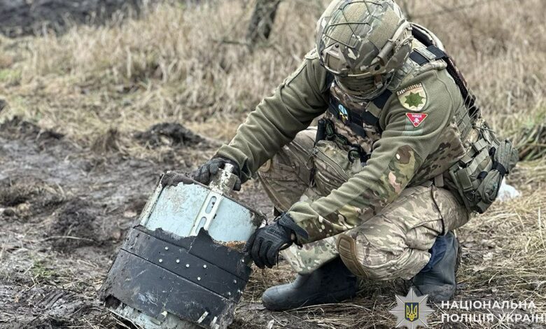 У Корюківському районі знайшли залишки російського БпЛА з касетними боєприпасами (Фото)