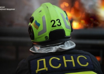 У Прилуцькому районі ліквідували пожежу, що сталася внаслідок ворожих прильотів