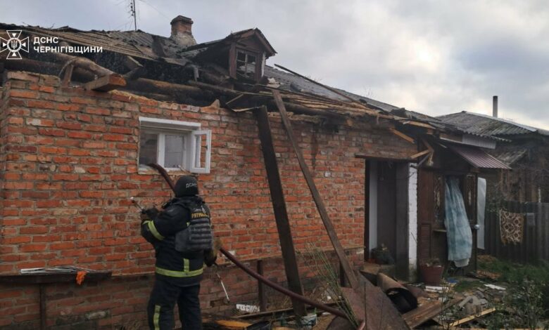 У Семенівці ворожий дрон влучив у житловий будинок