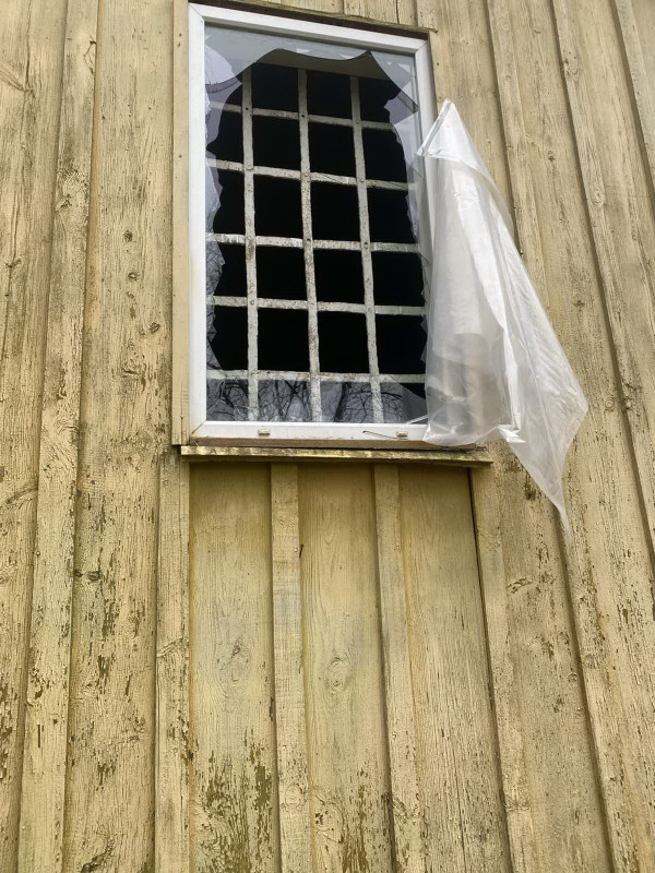 Унаслідок російської атаки на Новгород-Сіверський пошкоджено пам’ятку архітектури (Фото)