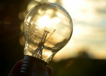 Унаслідок російської атаки понад 75 тисяч споживачів на Чернігівщині залишилися без світла, – Міненерго Унаслідок російської атаки понад 75 тисяч споживачів на Чернігівщині залишилися без світла, – Міненерго