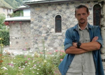 Ветеранський театр, домашній музей і нова книжка: захоплення мандрівника та письменника Олександра Волощука