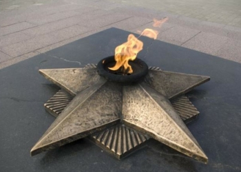 «Вічний вогонь» у Чернігові: чи горить символ Другої світової війни та скільки грошей витрачають на це