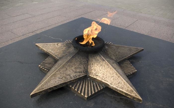 «Вічний вогонь» у Чернігові: чи горить символ Другої світової війни та скільки грошей витрачають на це