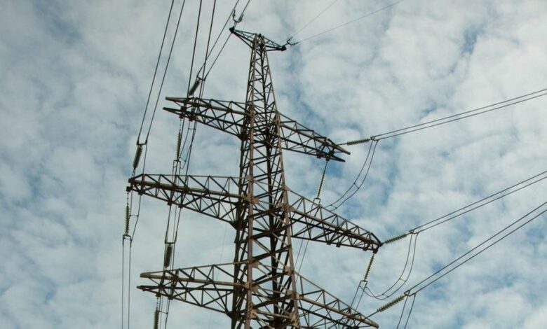 Вода за графіком, тепло на резервному живленні: значна частина району на Чернігівщині залишається без світла