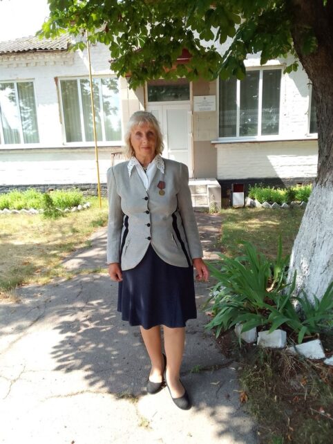 Жінка з Чернігівщини написала заяву в поліцію на Зеленського, Стармера і Макрона