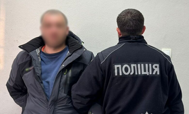 Житель Носівки посеред вулиці пограбував чернігівця