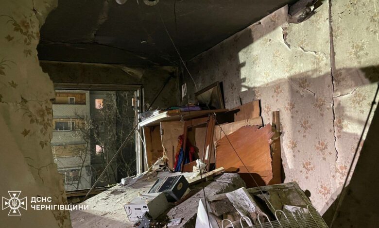 Зросла кількість постраждалих унаслідок влучання безпілотника по багатоповерхівці у Чернігові
