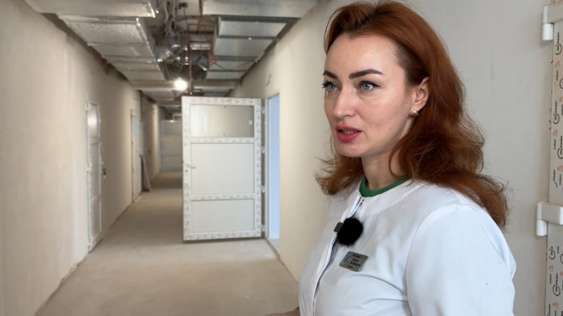 Палати з окремими санвузлами, зали для реабілітації, три нових ліфти: у Прилуцькій лікарні роблять ремонт за 150 млн грн