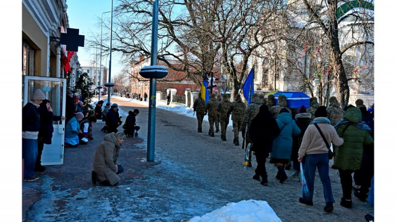 На Чернігівщині в останню путь провели Данила Гусака та Юрія Полякова