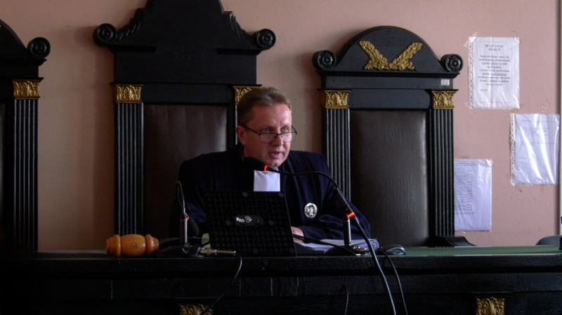 Учетверте не прийшов на засідання: cуд зобов’язав поліцію привести до суду сина міської голови Прилук Ярослава Попенка