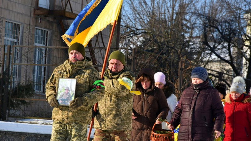 На Чернігівщині попрощалися з військовими Вадимом Арендарем та Віталієм Дудком