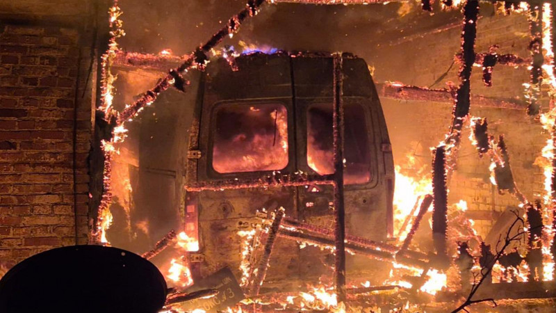 Знищені 3 службові автомобілі й господарські приміщення: наслідки атаки армії РФ по лікарні у Семенівці на Чернігівщині