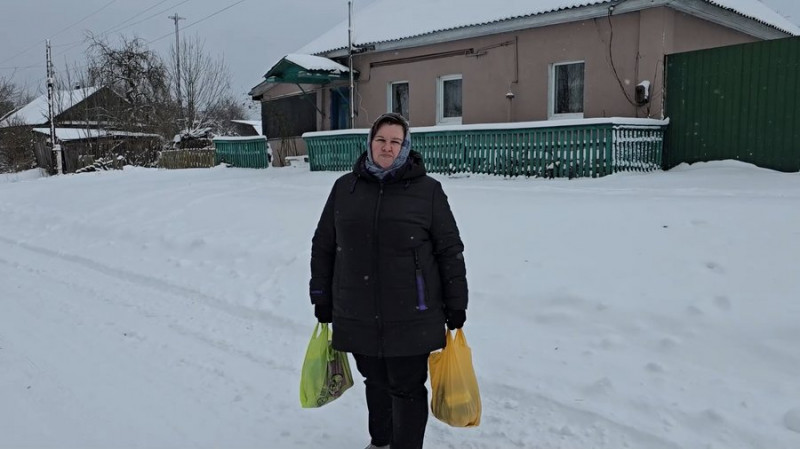 "Тільки давали б влітку": жителі яких прикордонних сіл Чернігівщини отримали 19 400 грн на дрова та коли отримають інші