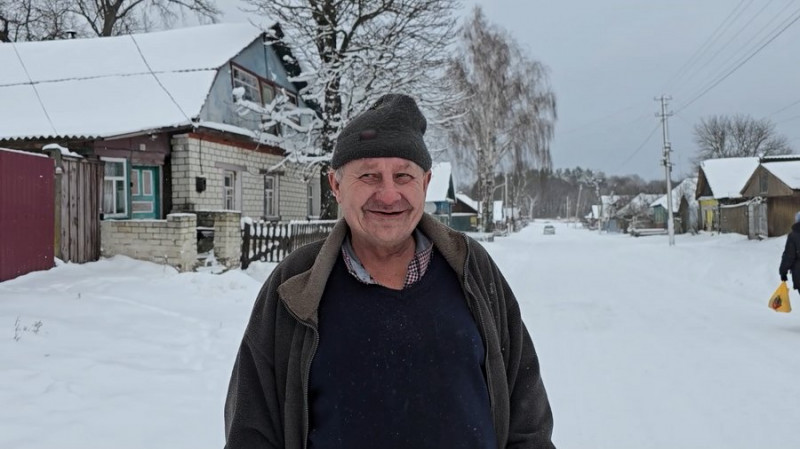 "Тільки давали б влітку": жителі яких прикордонних сіл Чернігівщини отримали 19 400 грн на дрова та коли отримають інші