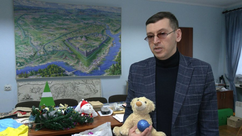 У Чернігові іграшки з "народних ялинок" передали до історичного музею