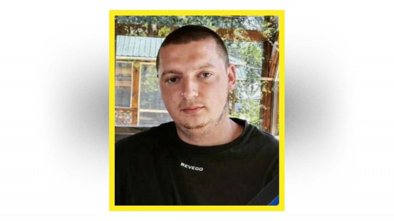 На Чернігівщині попрощалися з захисниками України Миколою Степаницьким та Максимом Янком, яких вважали зниклими безвісти