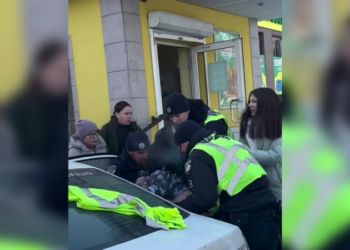 Порушив законодавство про мобілізацію, поводився агресивно: у Чернігові патрульні доставили чоловіка до ТЦК та СП