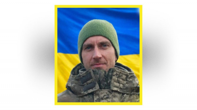 На Чернігівщині попрощалися з захисниками України Сергієм Купрієнком та Сергієм Молнаром