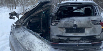 Водій зазнав акубаротравми: росіяни атакували FPV-дроном цивільне авто у Семенівці