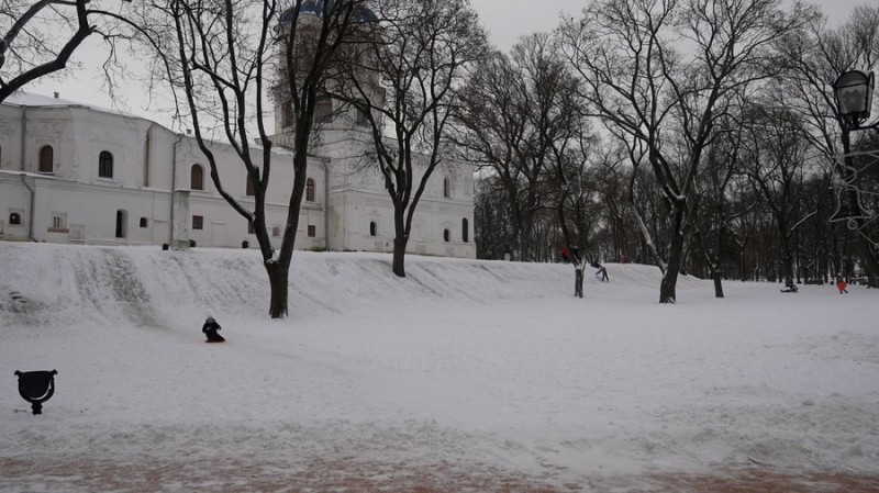 У Чернігові зросла кількість звернень до травмпункту через погіршення погодних умов