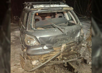 Пошкоджений цивільний автомобіль: подробиці атаки РФ на Семенівку, що на прикордонні Чернігівщини