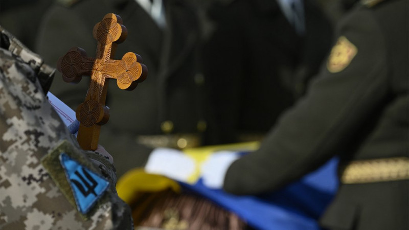 Попрощалися з п'ятьма захисниками України з Чернігівщини