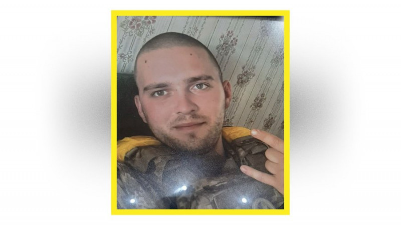 На Чернігівщині попрощалися з захисниками України Дмитрієм Отрошом, Іваном Морозом та Євгенієм Сидоренком