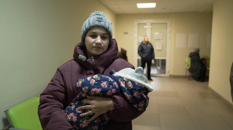 Сім тисяч щомісяця до року: як на Чернігівщині оформлюють нові виплати для немовлят