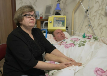 "Заручник свого тіла": як чернігівець живе на апараті ШВЛ, коли світла може не бути 16 годин на добу «Заручник свого тіла»: як чернігівець живе на апараті ШВЛ, коли світла може не бути 16 годин на добу