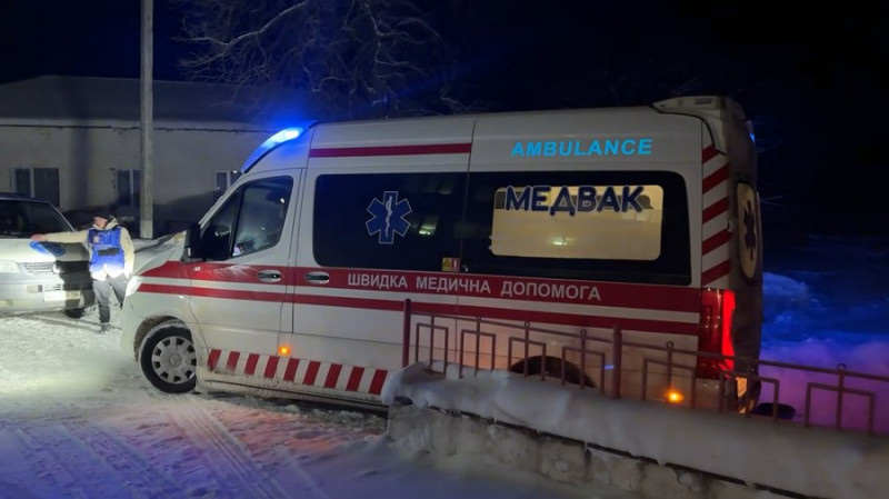 "Допомогла негода": як із прикордоння Чернігівщини евакуйовували маломобільну жінку