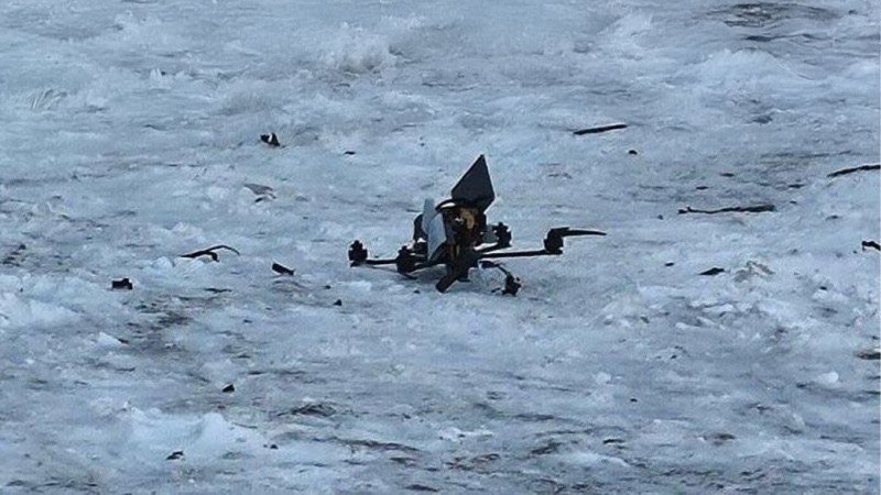 У центрі Новгорода-Сіверського виявили FPV-дрон з бойовою частиною, який може свідчити про нову тактику росіян