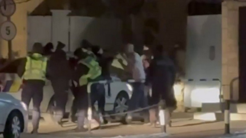 Порушив законодавство про мобілізацію, поводився агресивно: у Чернігові патрульні доставили чоловіка до ТЦК та СП