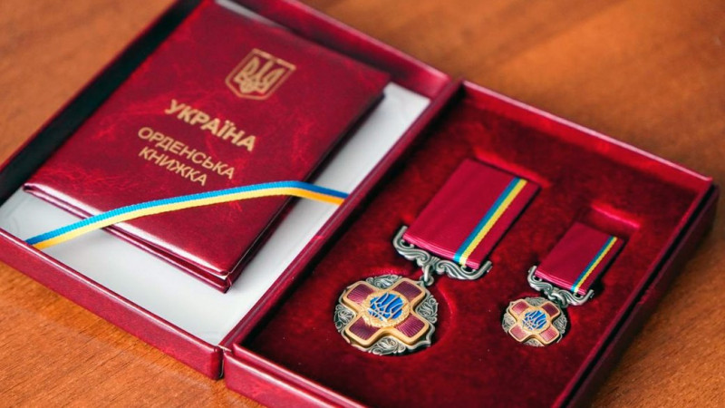 У Чернігові до Дня Соборності люди заспівали спільно з військовим оркестром