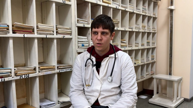 "У селі люди доброзичливіші": історія медбрата з Прилук, який з 19 років працює у сільській амбулаторії