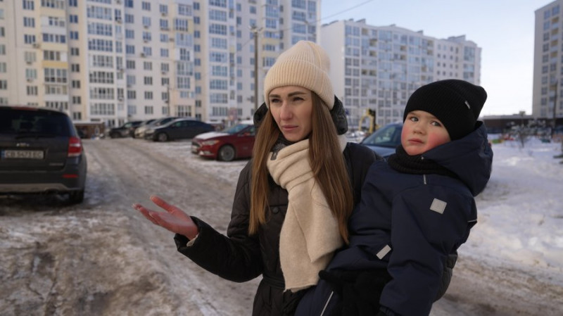 У квартирах +10, на стінах грибок, вікна вкриті льодом: які наслідки довготривалих відключень електрики у Чернігові